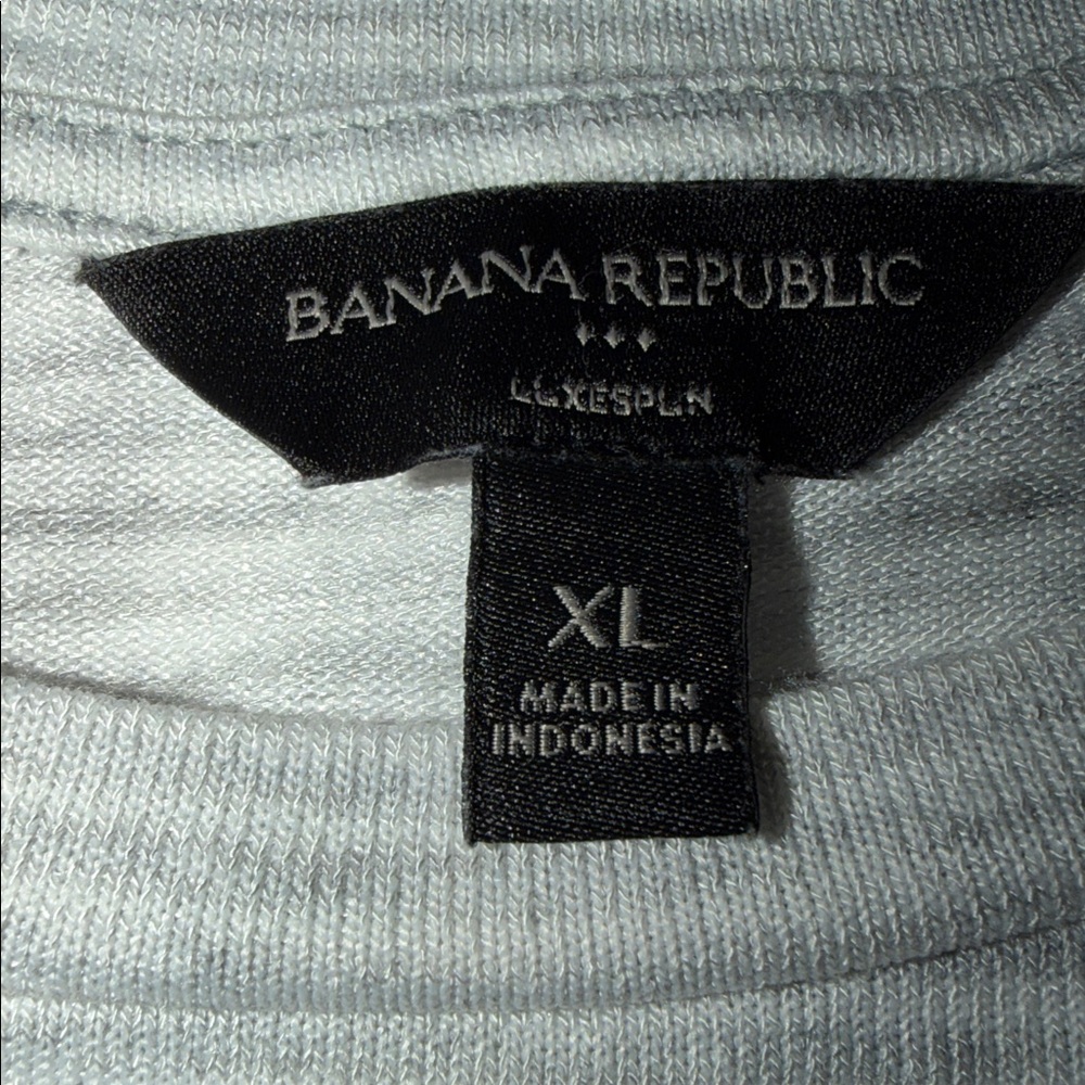 Banana Republic Factory top - Picture 3 of 6